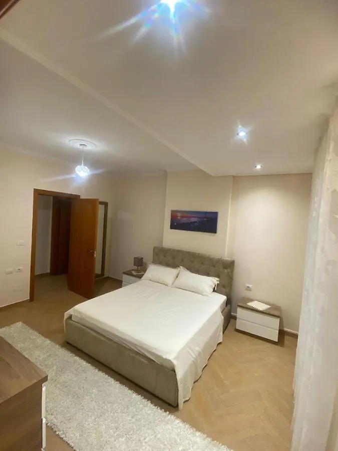 Lea Penthouse Apartment Vlore