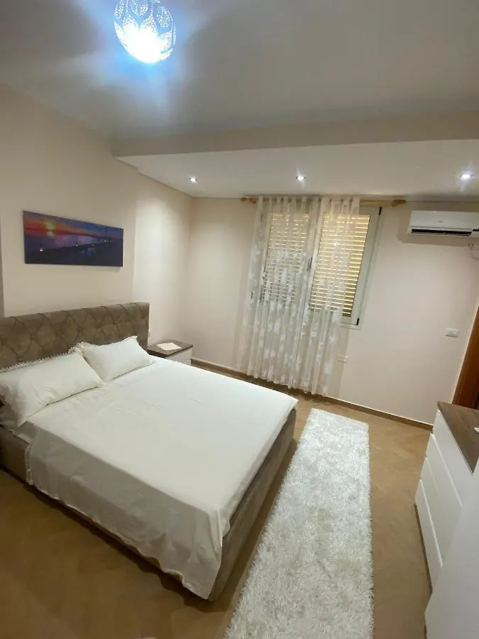Lea Penthouse Apartment Vlore